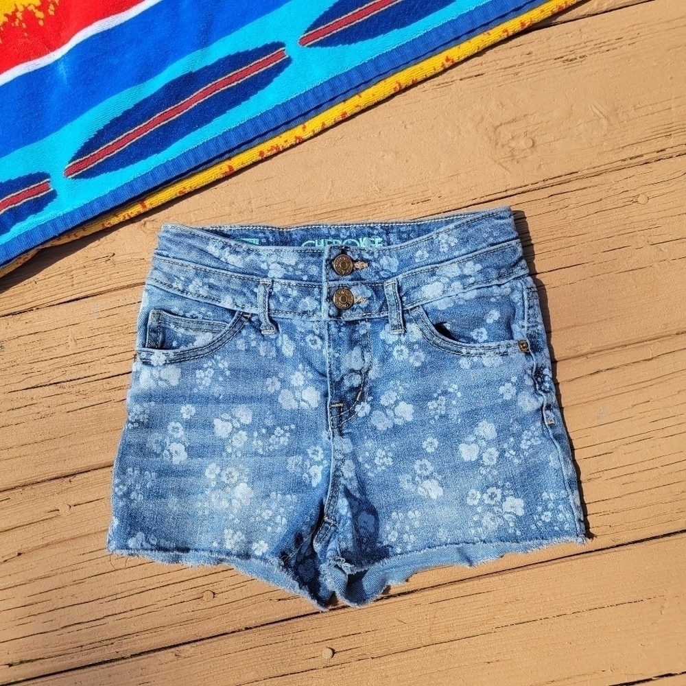 3/$15 Cherokee High Rise Bleach Dyed Jean Shorts